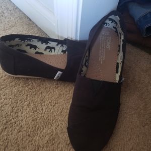 Women's Tom's size 7.5